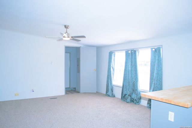 290 Crestfield, Pleasanton, TX 78064