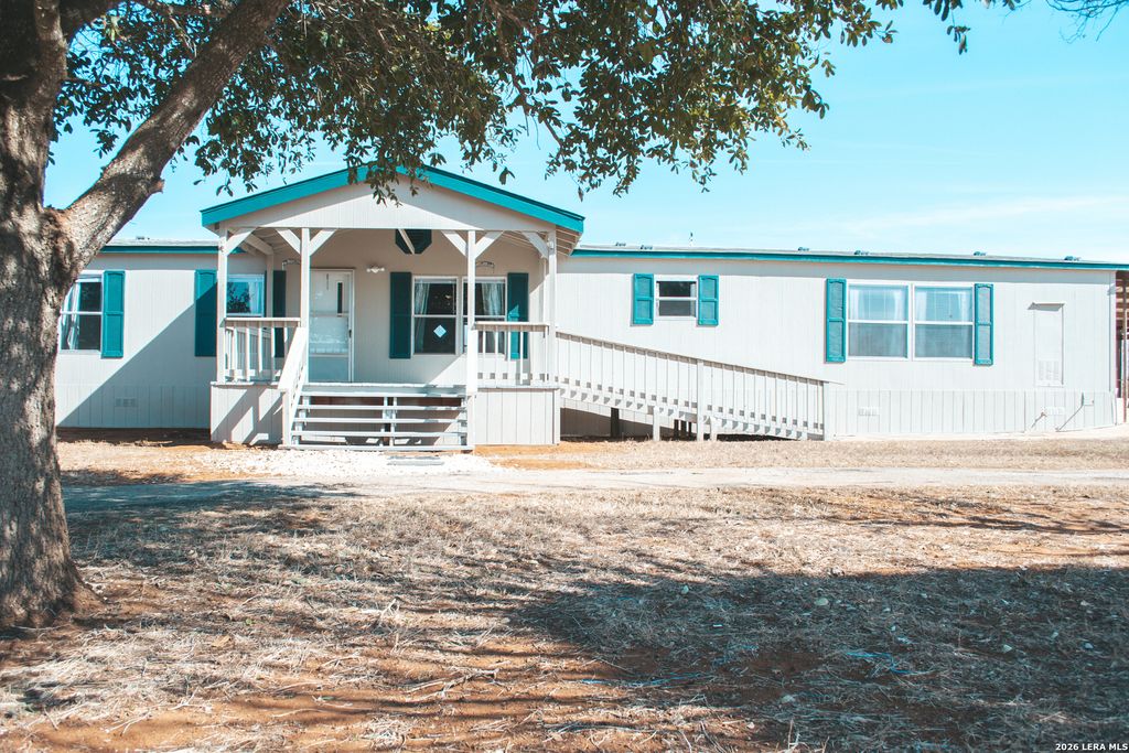 290 Crestfield, Pleasanton, TX 78064