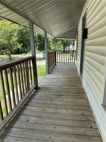 2725 Urban Street, Winston-salem, NC 27107