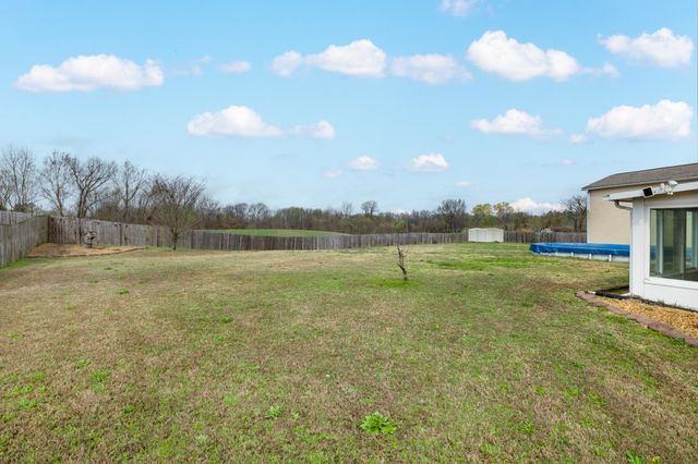 136 WINDY OAKS DR, Munford, TN 38058