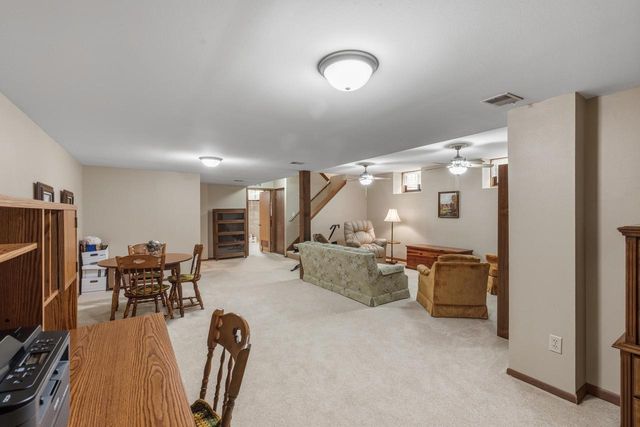 8827 W Knoll COURT, Franklin, WI 53132