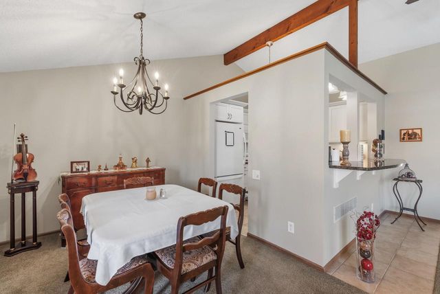 8827 W Knoll COURT, Franklin, WI 53132