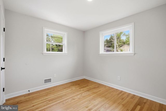 6615 VALLEY PARK RD, Capitol Heights, MD 20743
