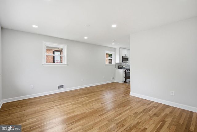 6615 VALLEY PARK RD, Capitol Heights, MD 20743