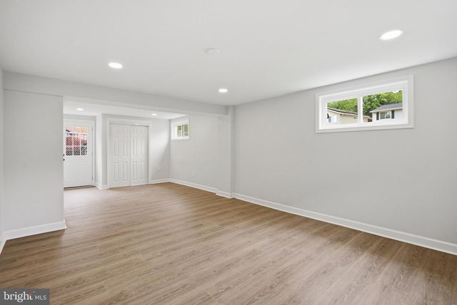 6615 VALLEY PARK RD, Capitol Heights, MD 20743