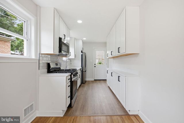 6615 VALLEY PARK RD, Capitol Heights, MD 20743