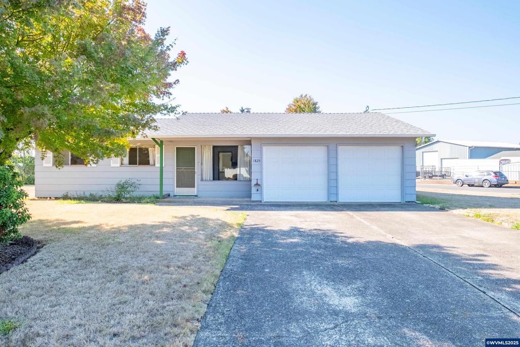 1825 Walker Rd NE, Salem, OR 97305