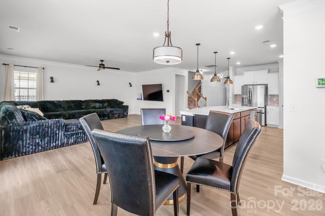 13007 Canterbury Castle Drive, Charlotte, NC 28273