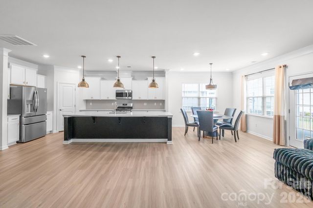 13007 Canterbury Castle Drive, Charlotte, NC 28273
