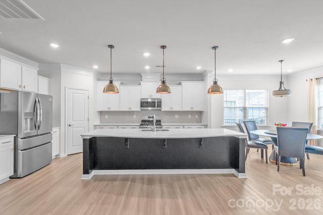 13007 Canterbury Castle Drive, Charlotte, NC 28273