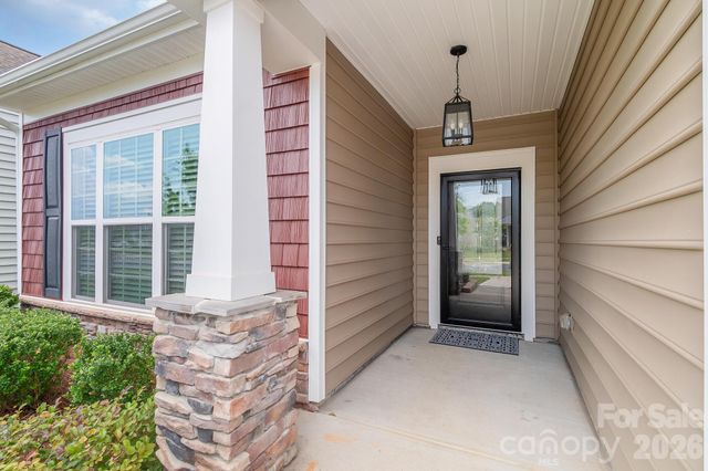 13007 Canterbury Castle Drive, Charlotte, NC 28273