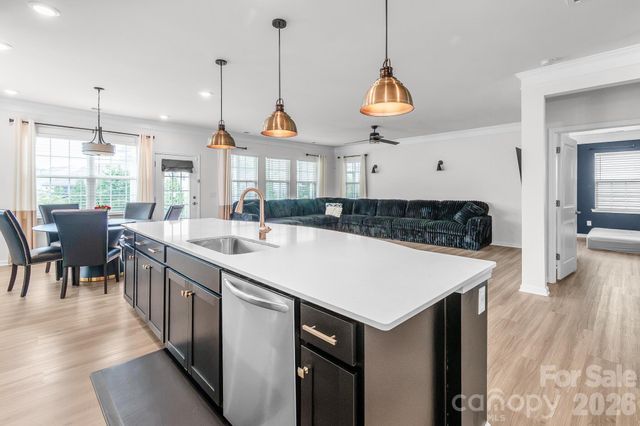 13007 Canterbury Castle Drive, Charlotte, NC 28273