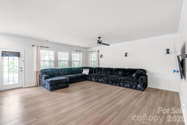 13007 Canterbury Castle Drive, Charlotte, NC 28273
