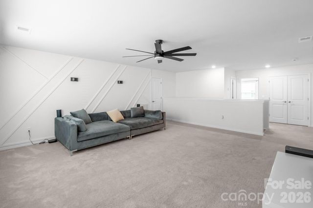 13007 Canterbury Castle Drive, Charlotte, NC 28273
