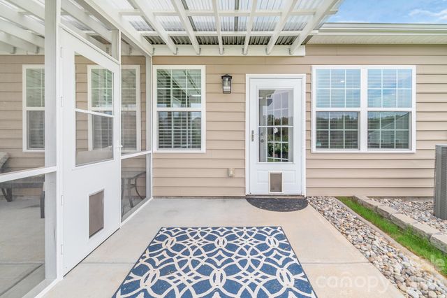 13007 Canterbury Castle Drive, Charlotte, NC 28273