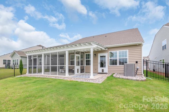 13007 Canterbury Castle Drive, Charlotte, NC 28273