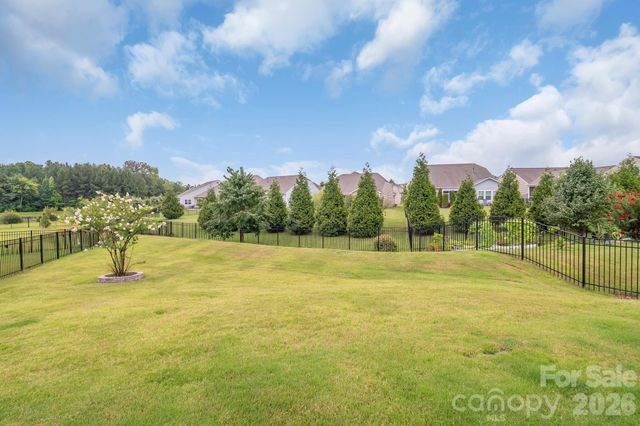 13007 Canterbury Castle Drive, Charlotte, NC 28273