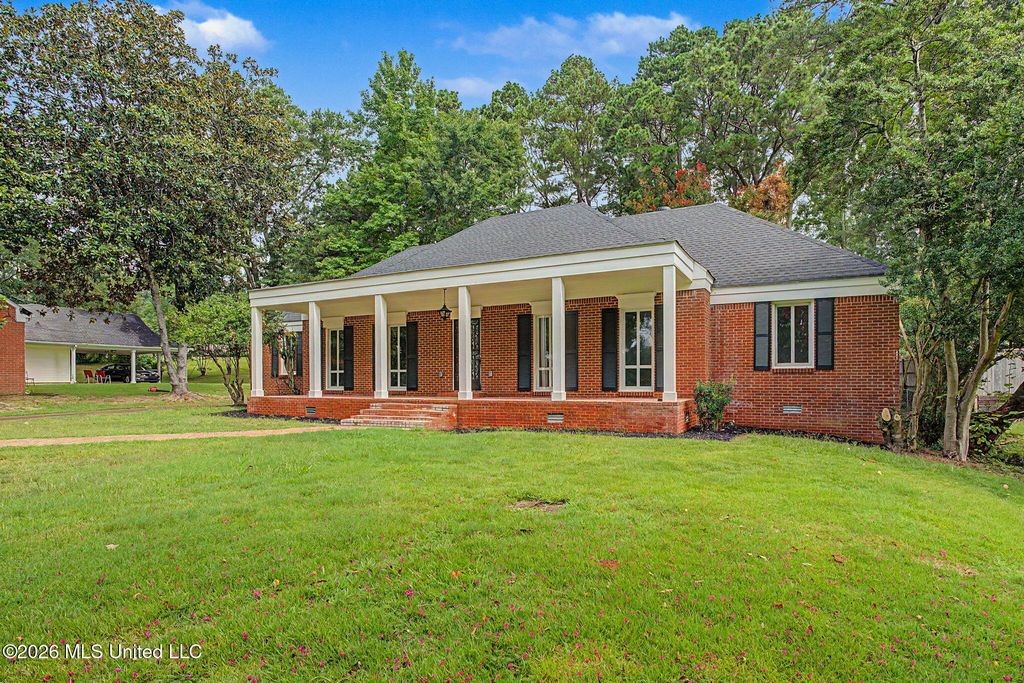 304 Cahill Street, Senatobia, MS 38668 — photo 3