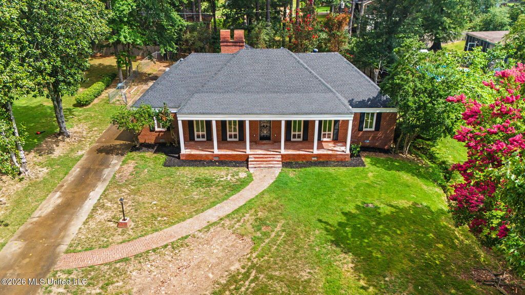 304 Cahill Street, Senatobia, MS 38668 — photo 5