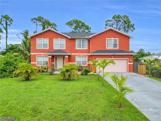 5562 Benton ST, Lehigh Acres, FL 33971