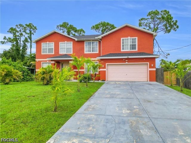 5562 Benton ST, Lehigh Acres, FL 33971