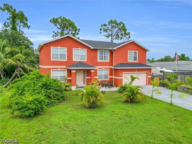 5562 Benton ST, Lehigh Acres, FL 33971