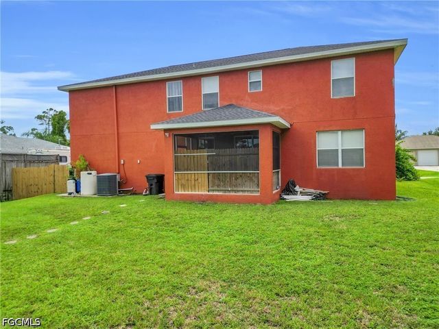 5562 Benton ST, Lehigh Acres, FL 33971