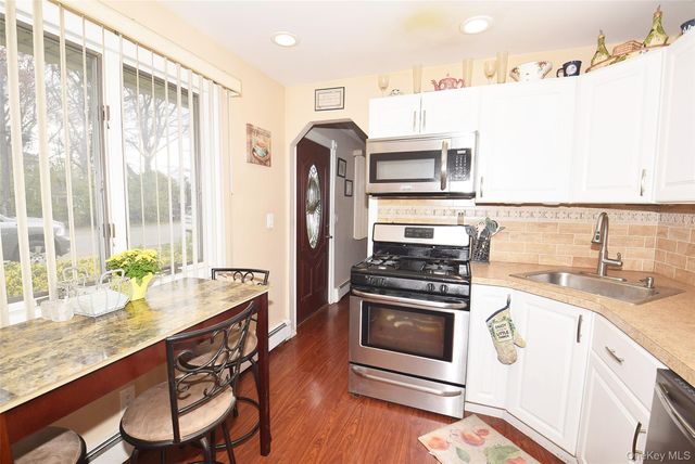 529 Lombard Street, North Babylon, NY 11703