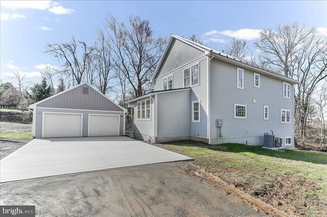 244 W SUMMIT AVE, West Grove, PA 19390