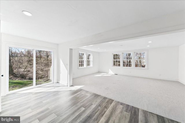 244 W SUMMIT AVE, West Grove, PA 19390