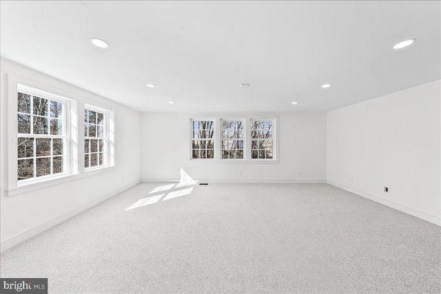 244 W SUMMIT AVE, West Grove, PA 19390