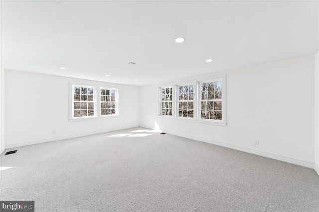 244 W SUMMIT AVE, West Grove, PA 19390