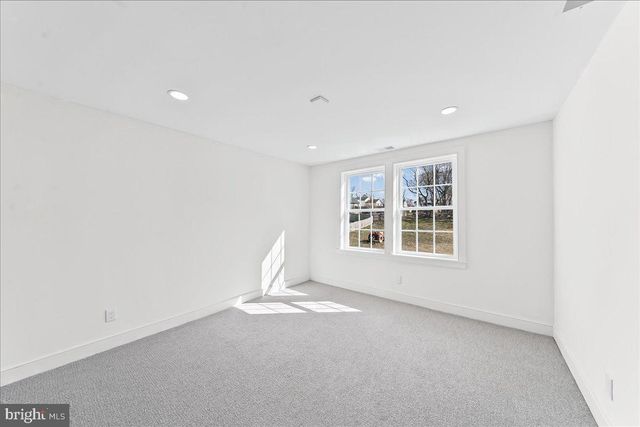 244 W SUMMIT AVE, West Grove, PA 19390