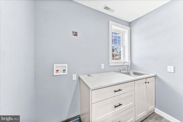 244 W SUMMIT AVE, West Grove, PA 19390