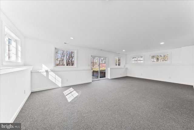 244 W SUMMIT AVE, West Grove, PA 19390