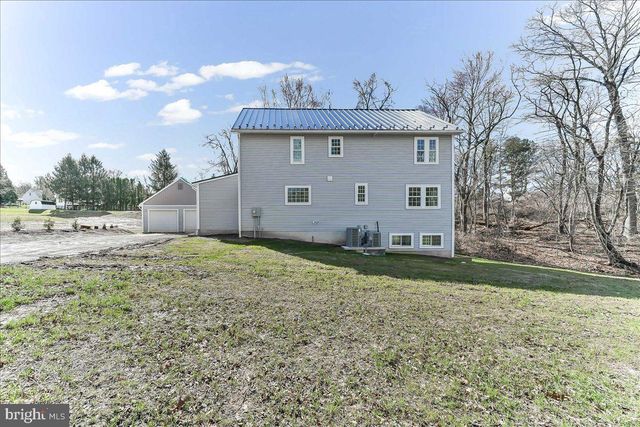 244 W SUMMIT AVE, West Grove, PA 19390