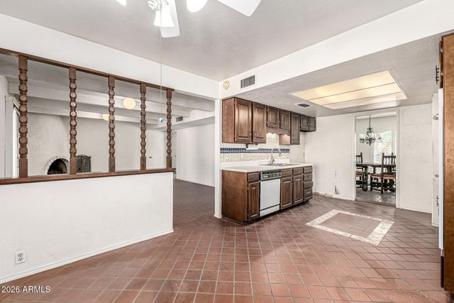 11002 N 45TH Street, Phoenix, AZ 85028