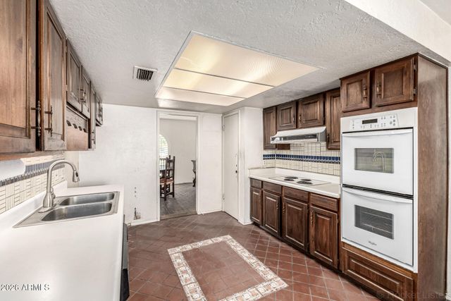 11002 N 45TH Street, Phoenix, AZ 85028