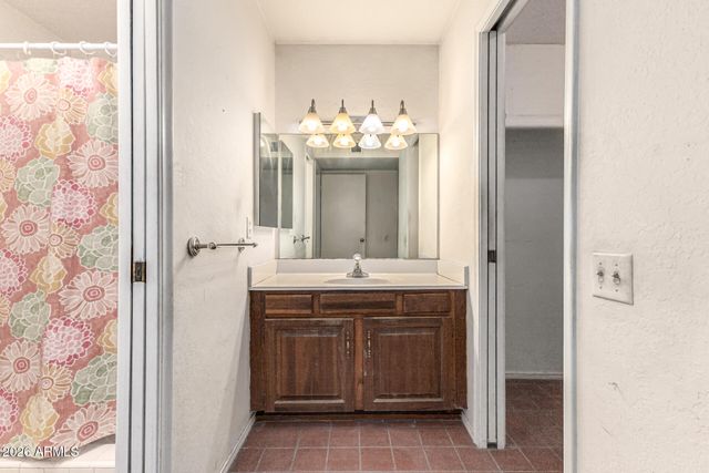 11002 N 45TH Street, Phoenix, AZ 85028