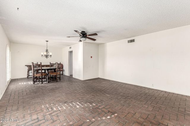 11002 N 45TH Street, Phoenix, AZ 85028