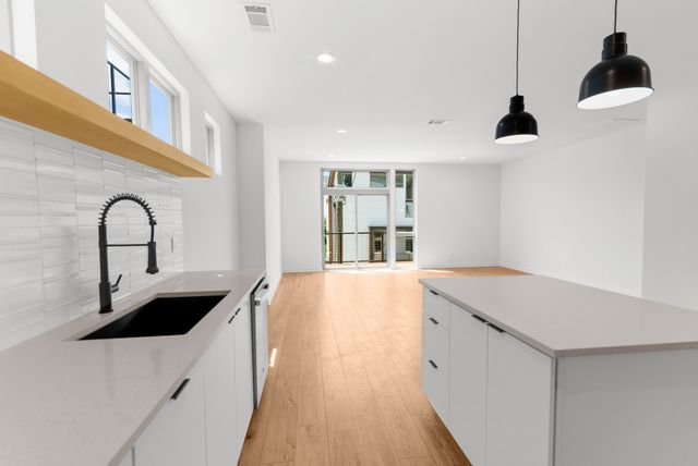 3038 Edwin Cir, Nashville, TN 37207