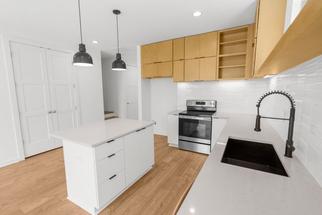 3038 Edwin Cir, Nashville, TN 37207