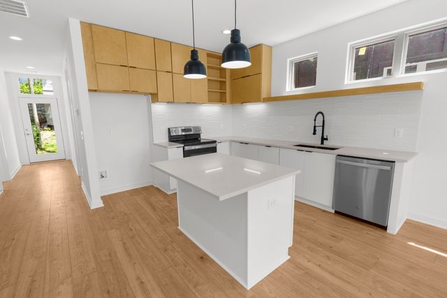 3038 Edwin Cir, Nashville, TN 37207