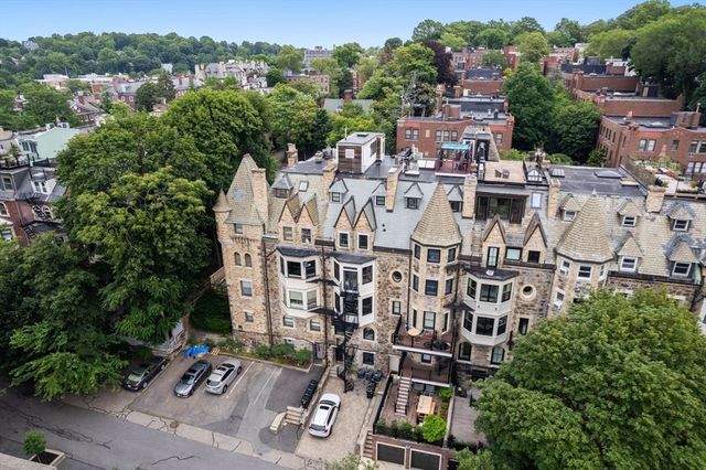 324 Tappan PH, Brookline, MA 02445