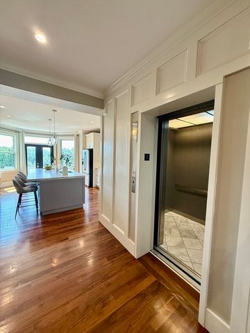 324 Tappan PH, Brookline, MA 02445
