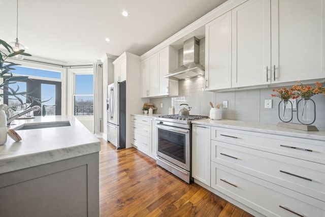 324 Tappan PH, Brookline, MA 02445