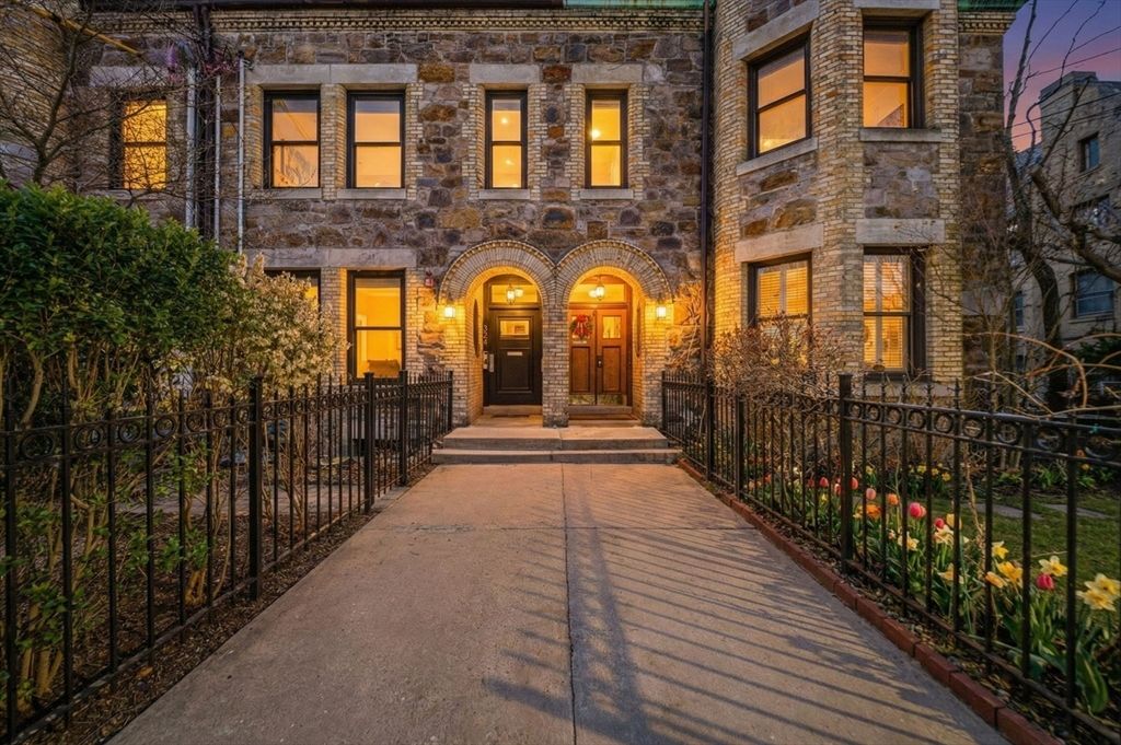 324 Tappan PH, Brookline, MA 02445