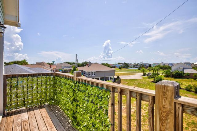 12835 E Conquistador Drive, Galveston, TX 77554