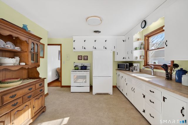 27 Robinwood Road, Waterbury, CT 06708