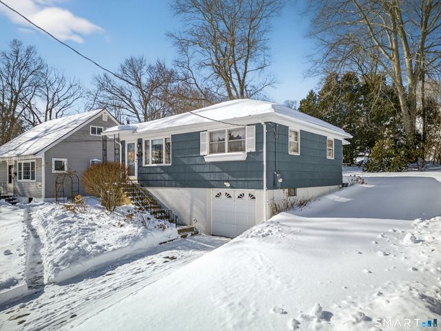 27 Robinwood Road, Waterbury, CT 06708